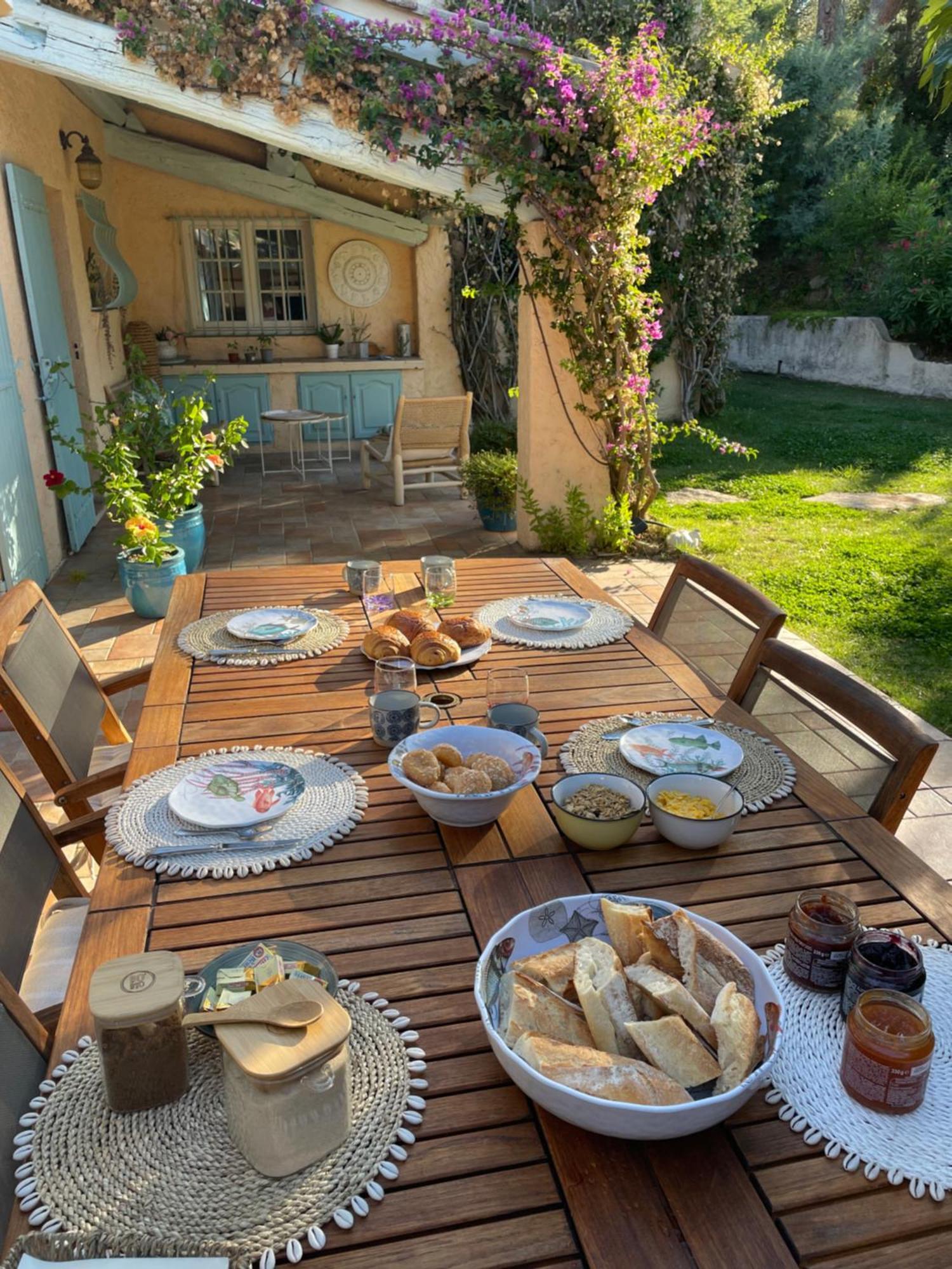 Bed and Breakfast Paradis Provencal Сент-Максим Экстерьер фото